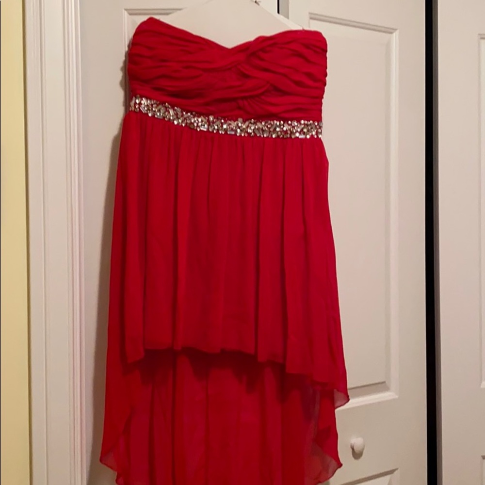 Women’s strapless dress